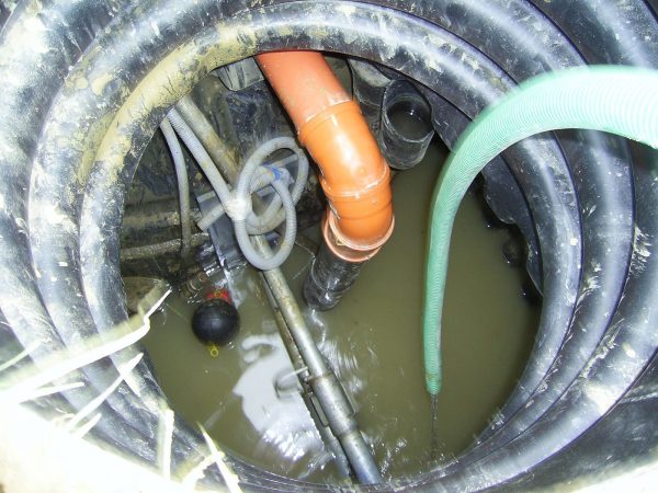 Vamzdynų ir kanalizacinių tinklų plovimas